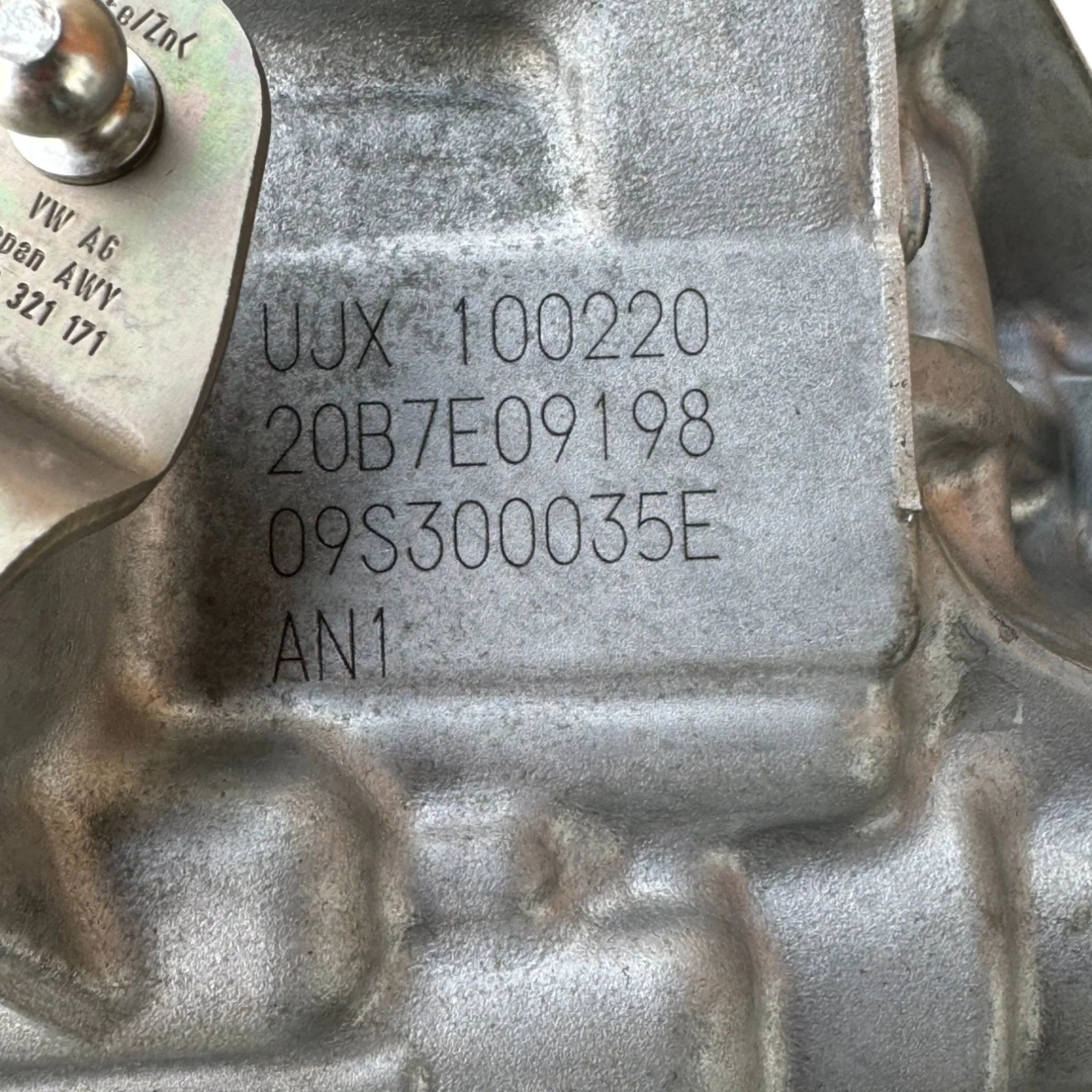 09S321105 Genuine Volkswagen Automatic Transmission Assembly