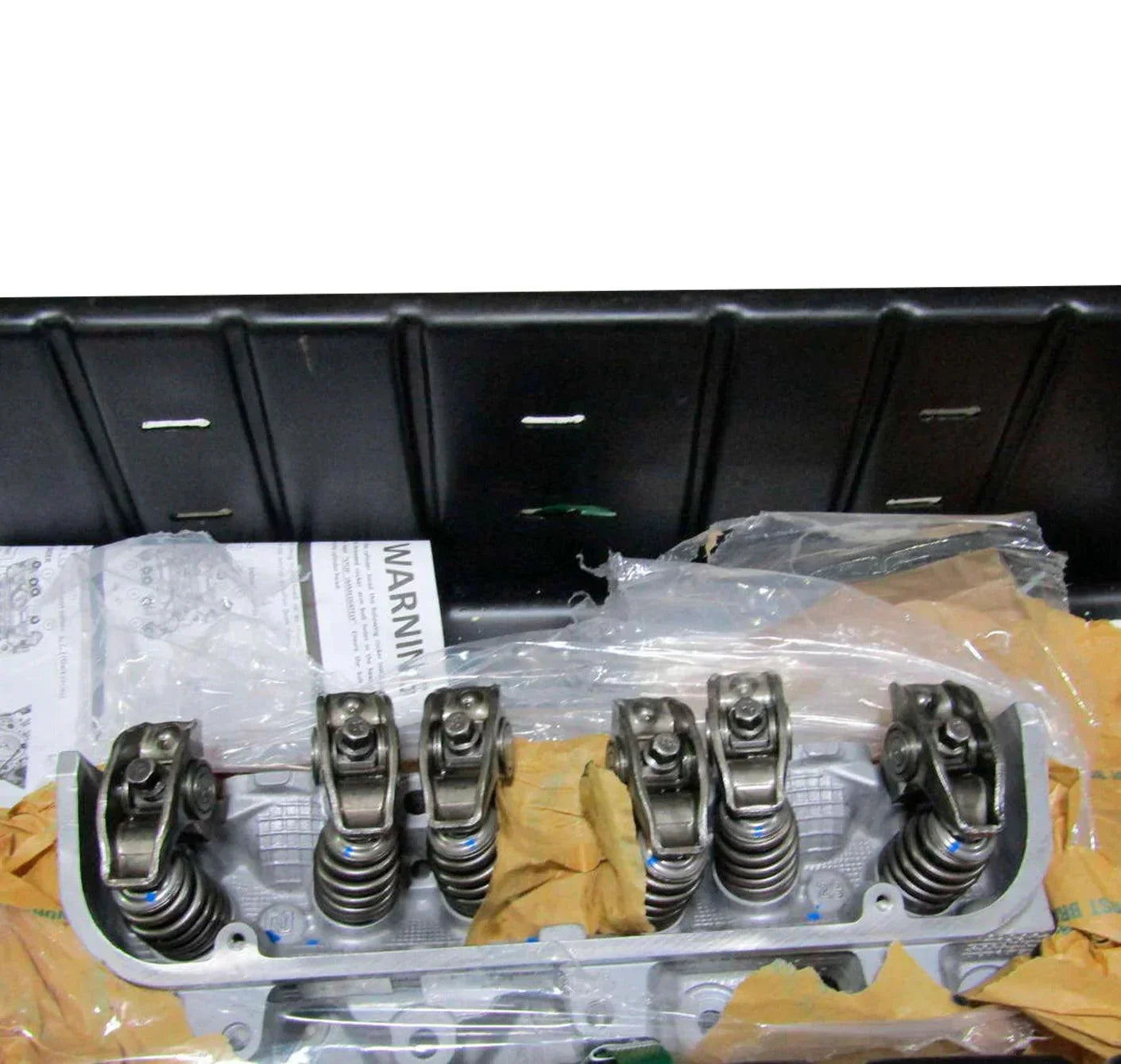 10218170 Genuine GM Engine Cylinder Head 2CW6