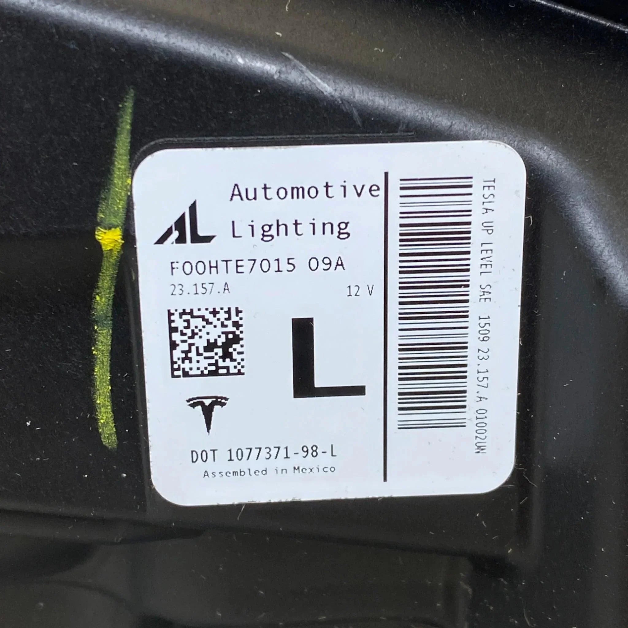 1077371 98 L Genuine Tesla Driver Side Headlight Assembly for 2017-2020 Model 3