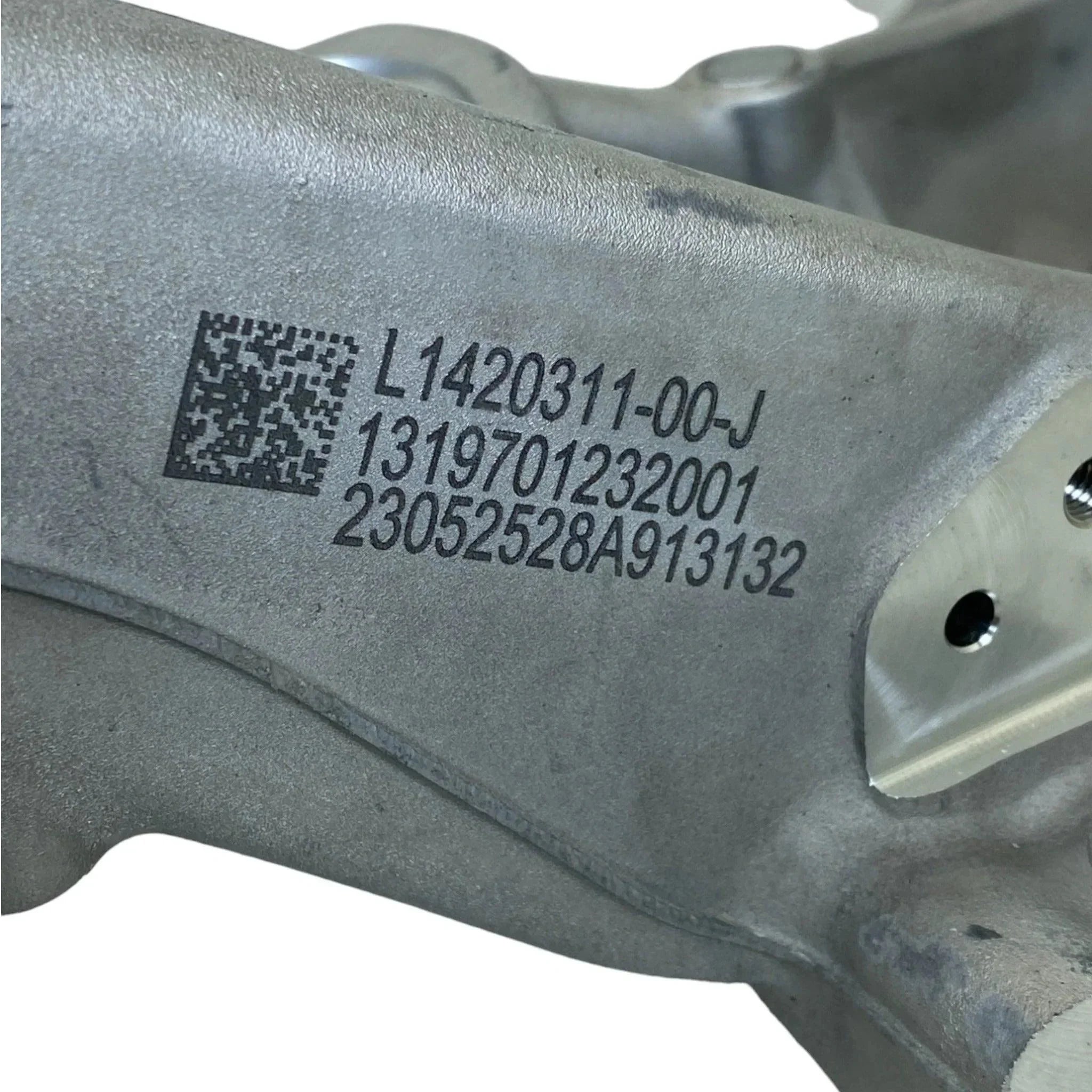 1420311-00-J Genuine Tesla Front Left Steering Knuckle for Tesla Model S