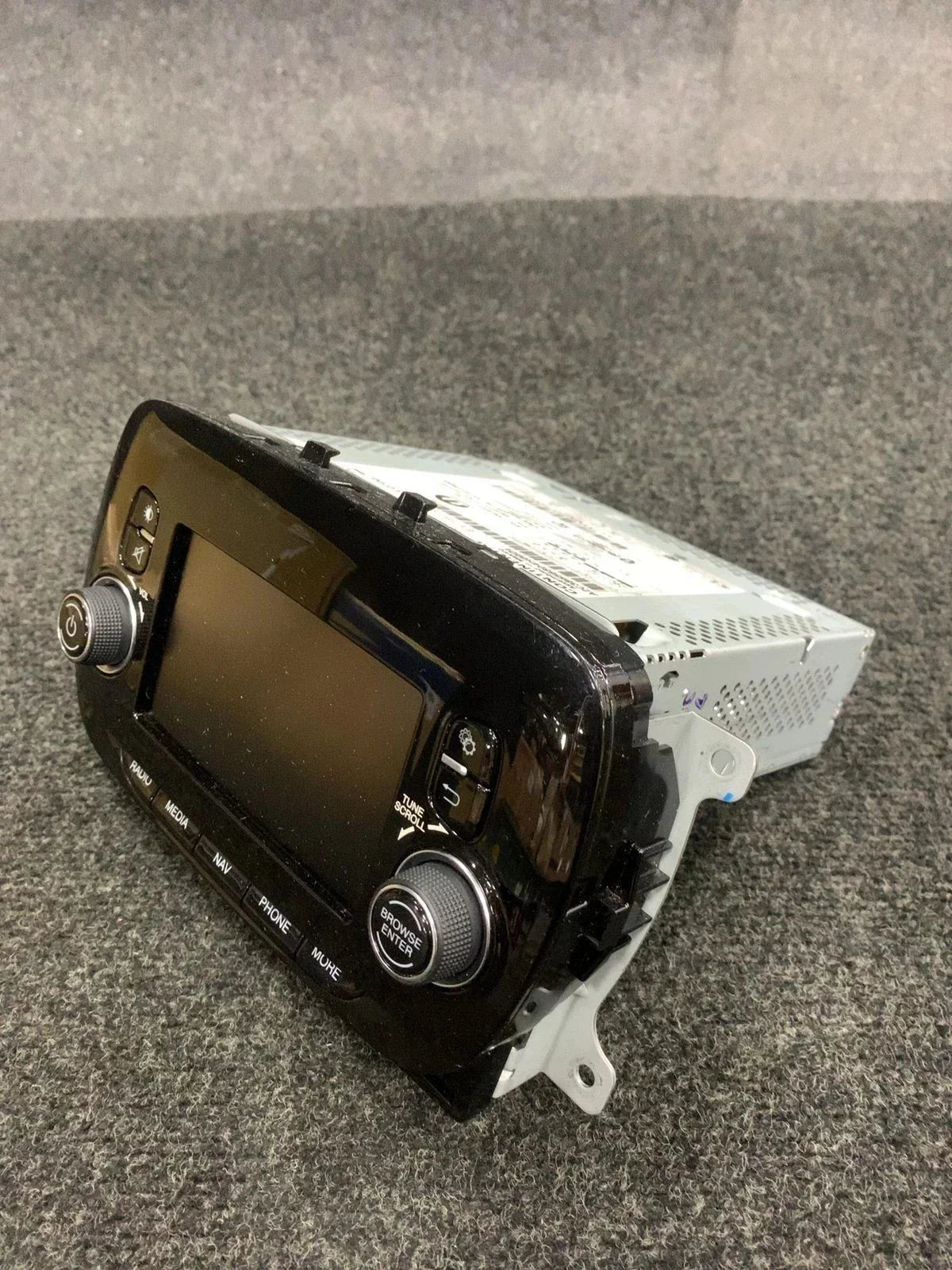 68260776AH Genuine Continental Multi Media Radio