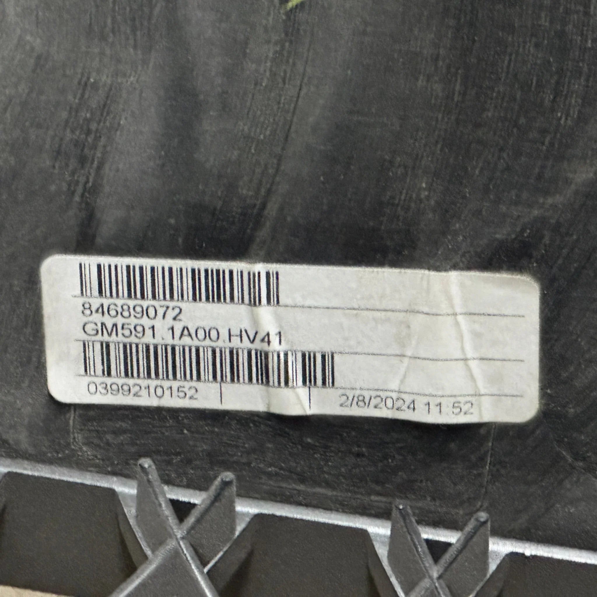 84118041 Genuine GM Front Grille Assembly