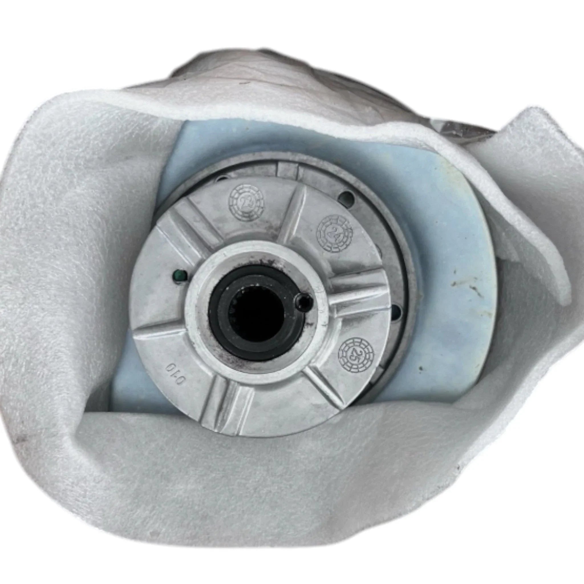 AM138516 John Deere Transaxle Driven Clutch