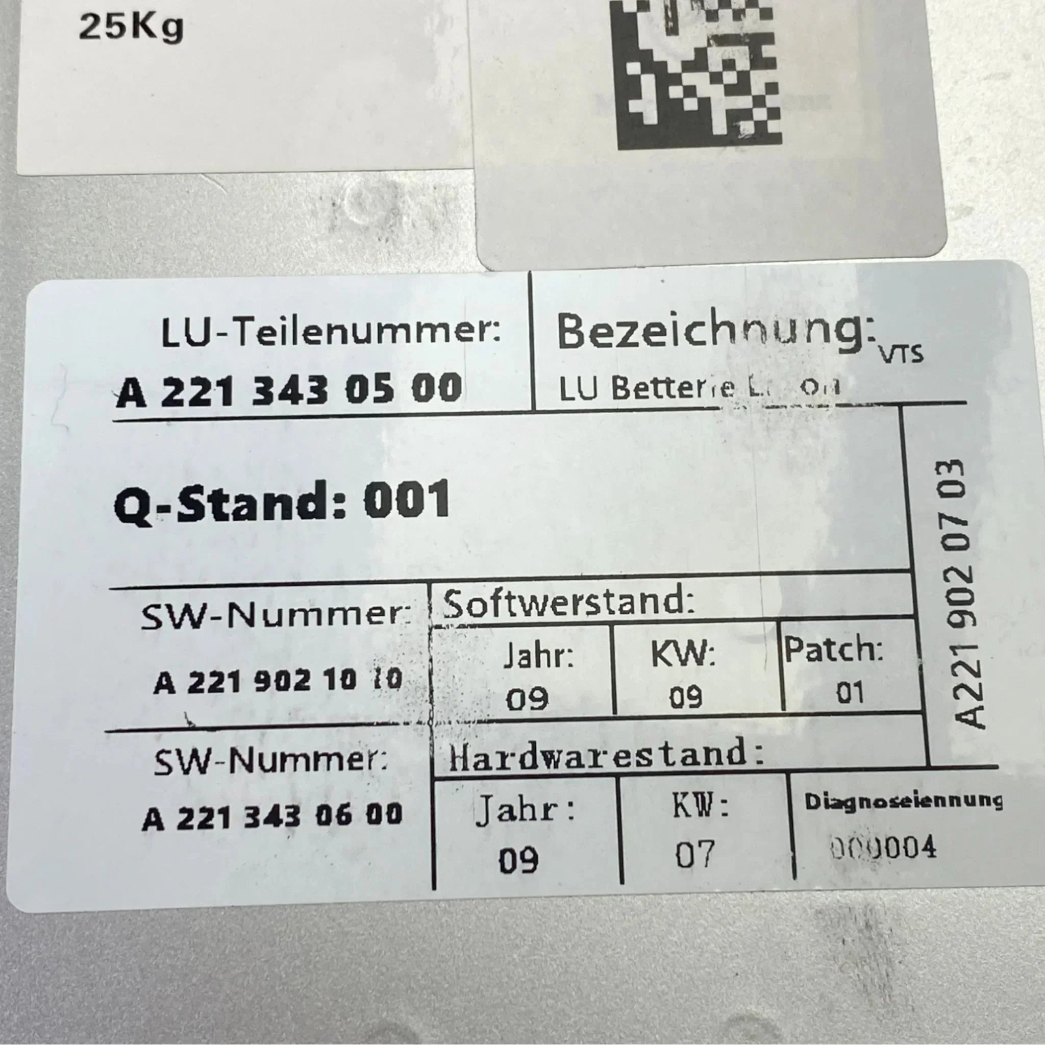 221-343-11-00 Genuine Mercedes-Benz Hybrid Lithium-Ion Engine Battery