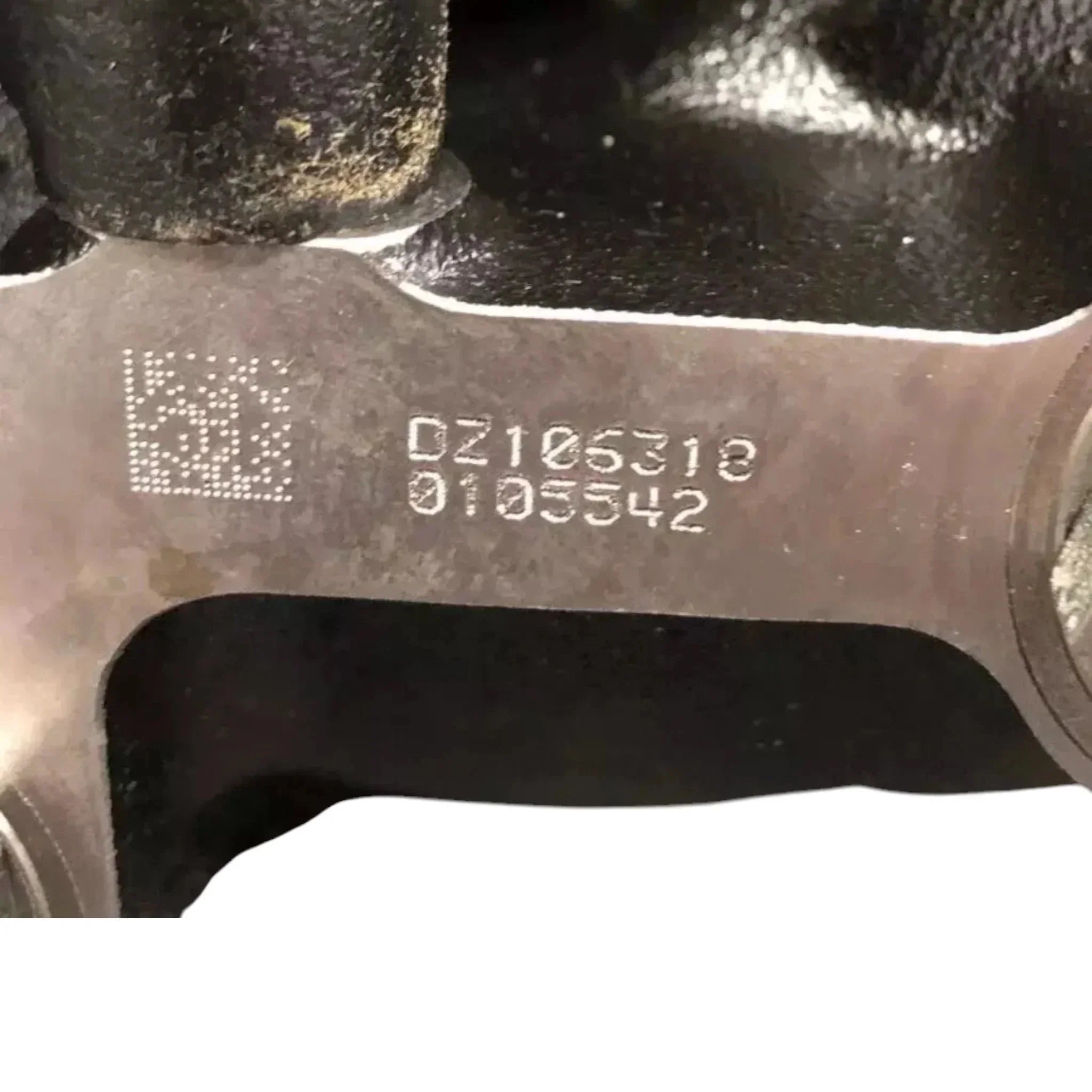 DZ106318 Genuine John Deere Water Pump