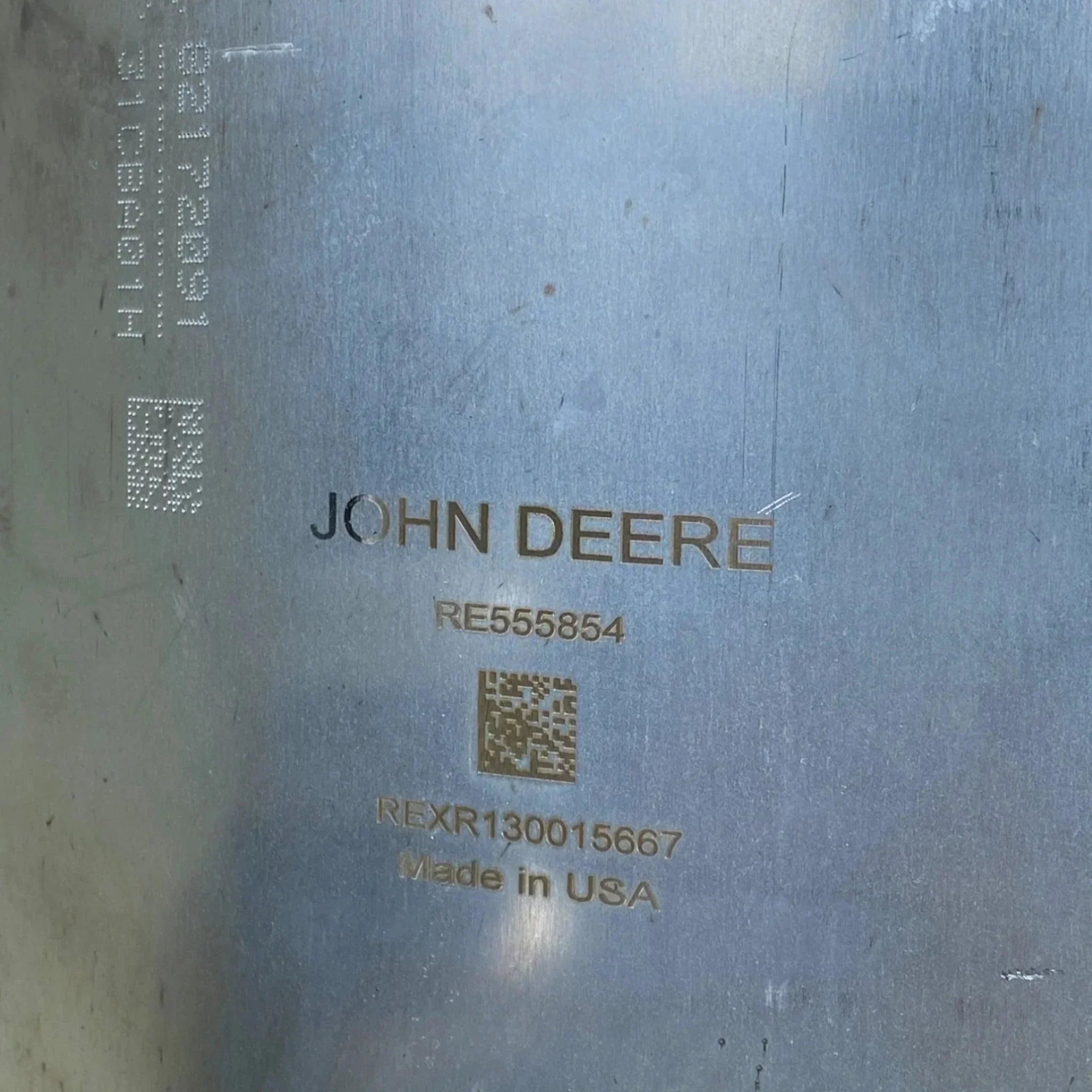 RE555854 Genuine John Deere Selective Catalyst Reduction Converter