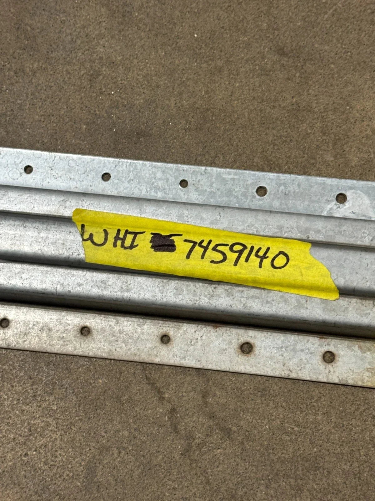 7459140 Unbranded Steel Side Post