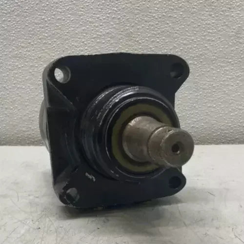 TCA21680 Genuine John Deere Hydraulic Motor