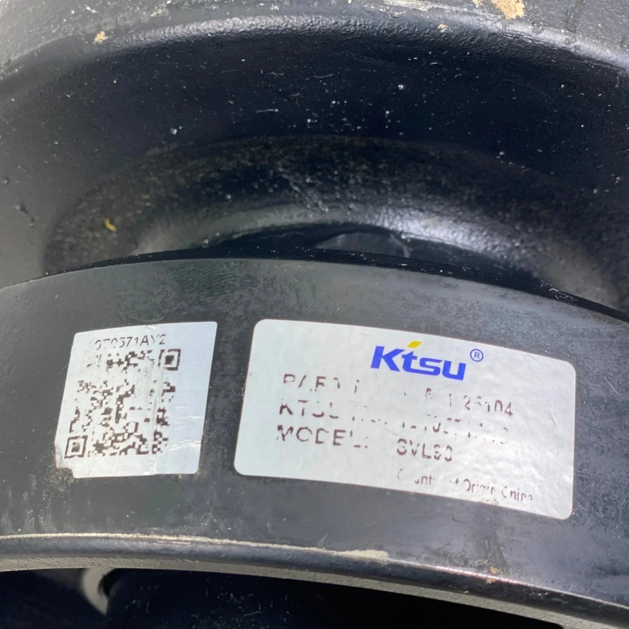 V0511-25104 KTSU Bottom Track Roller For Kubota SVL90-2